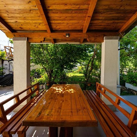 Apartmani Tinka Starigrad Paklenica Zewnętrze zdjęcie