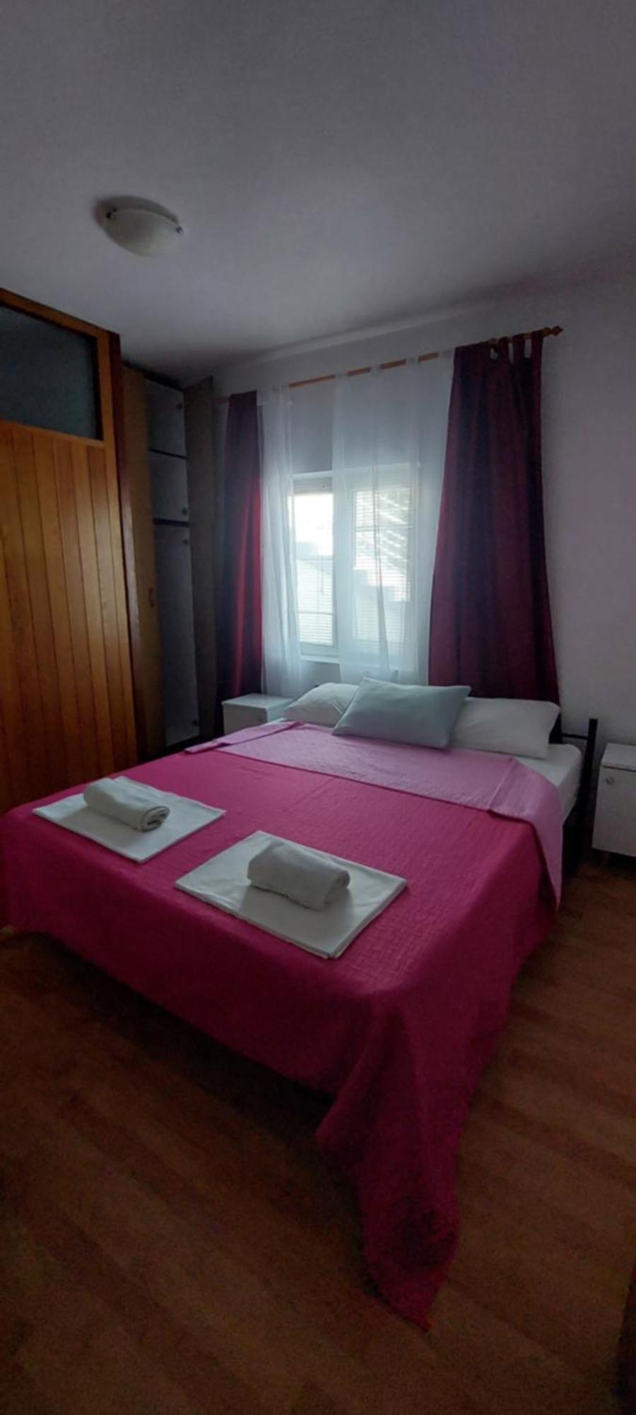 Apartmani Tinka Starigrad Paklenica Zewnętrze zdjęcie