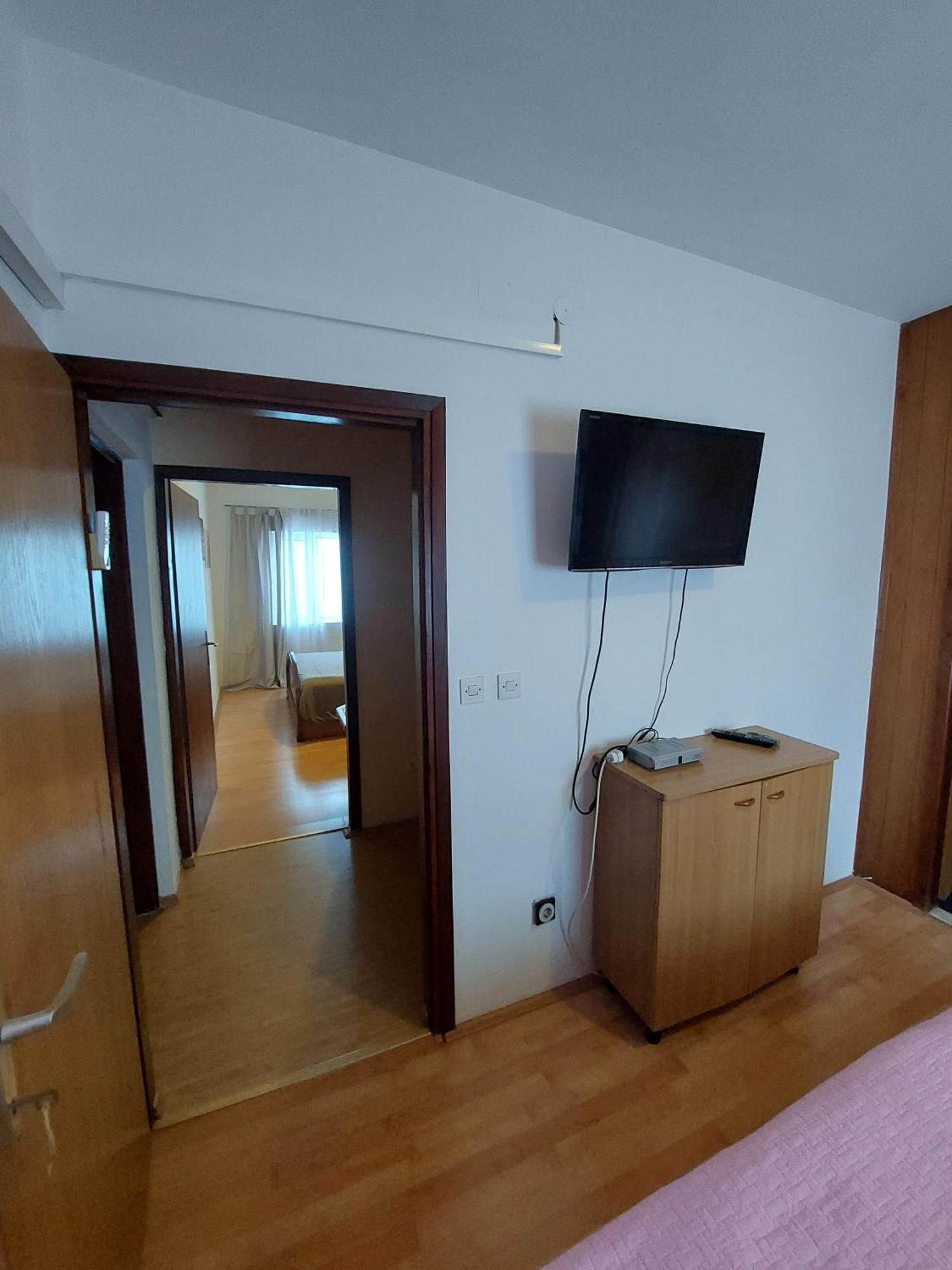 Apartmani Tinka Starigrad Paklenica Zewnętrze zdjęcie