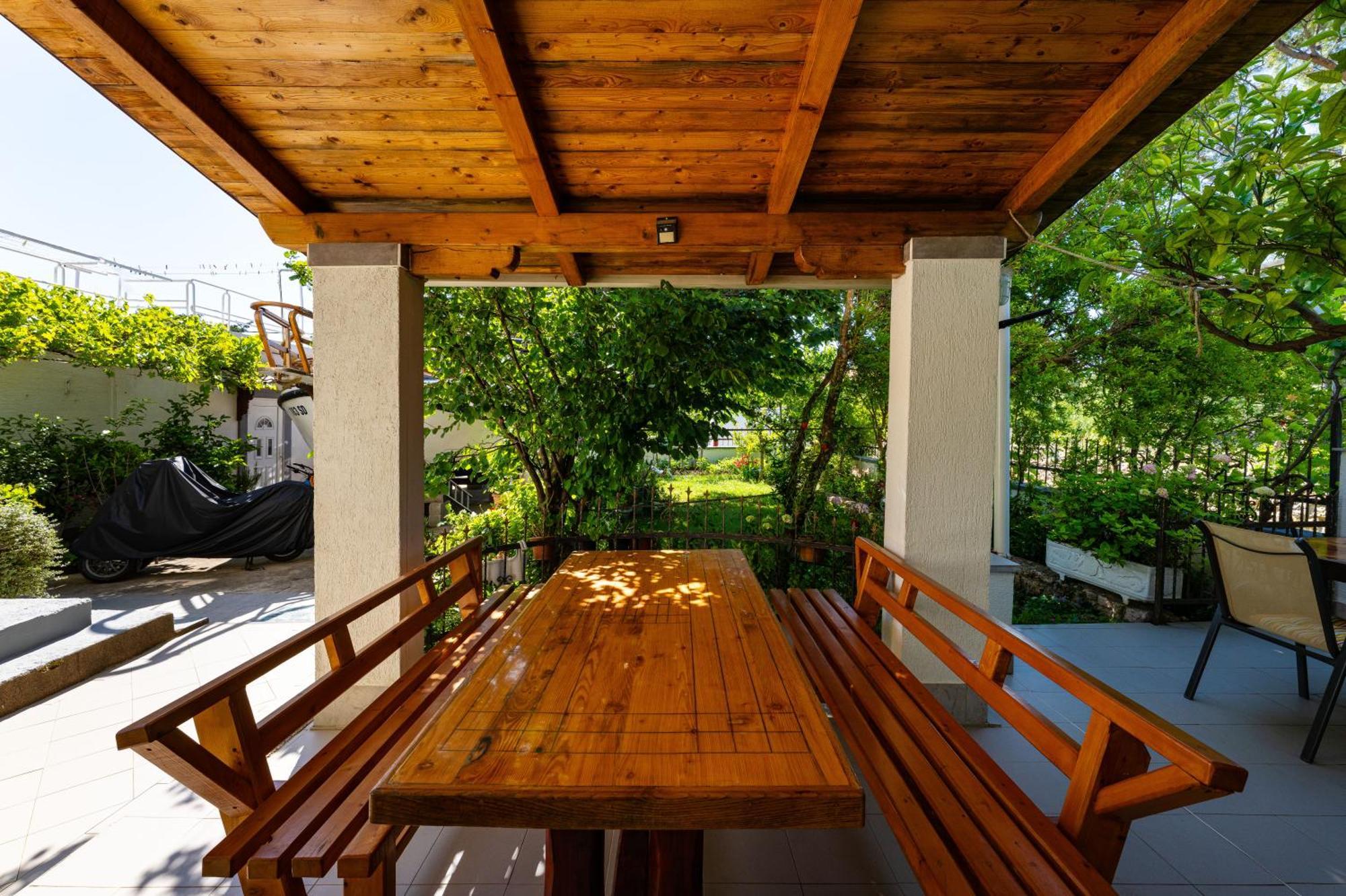 Apartmani Tinka Starigrad Paklenica Zewnętrze zdjęcie