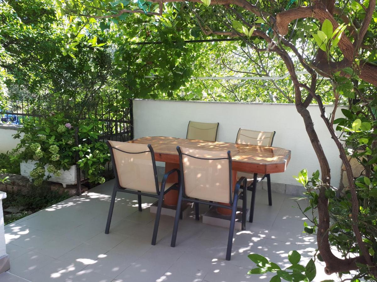 Apartmani Tinka Starigrad Paklenica Zewnętrze zdjęcie